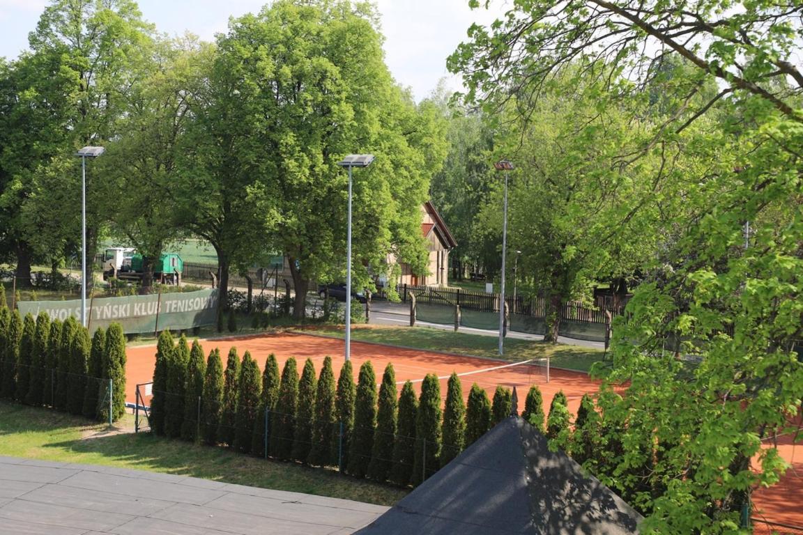 Hotel Sportowy Wolsztyn Bagian luar foto