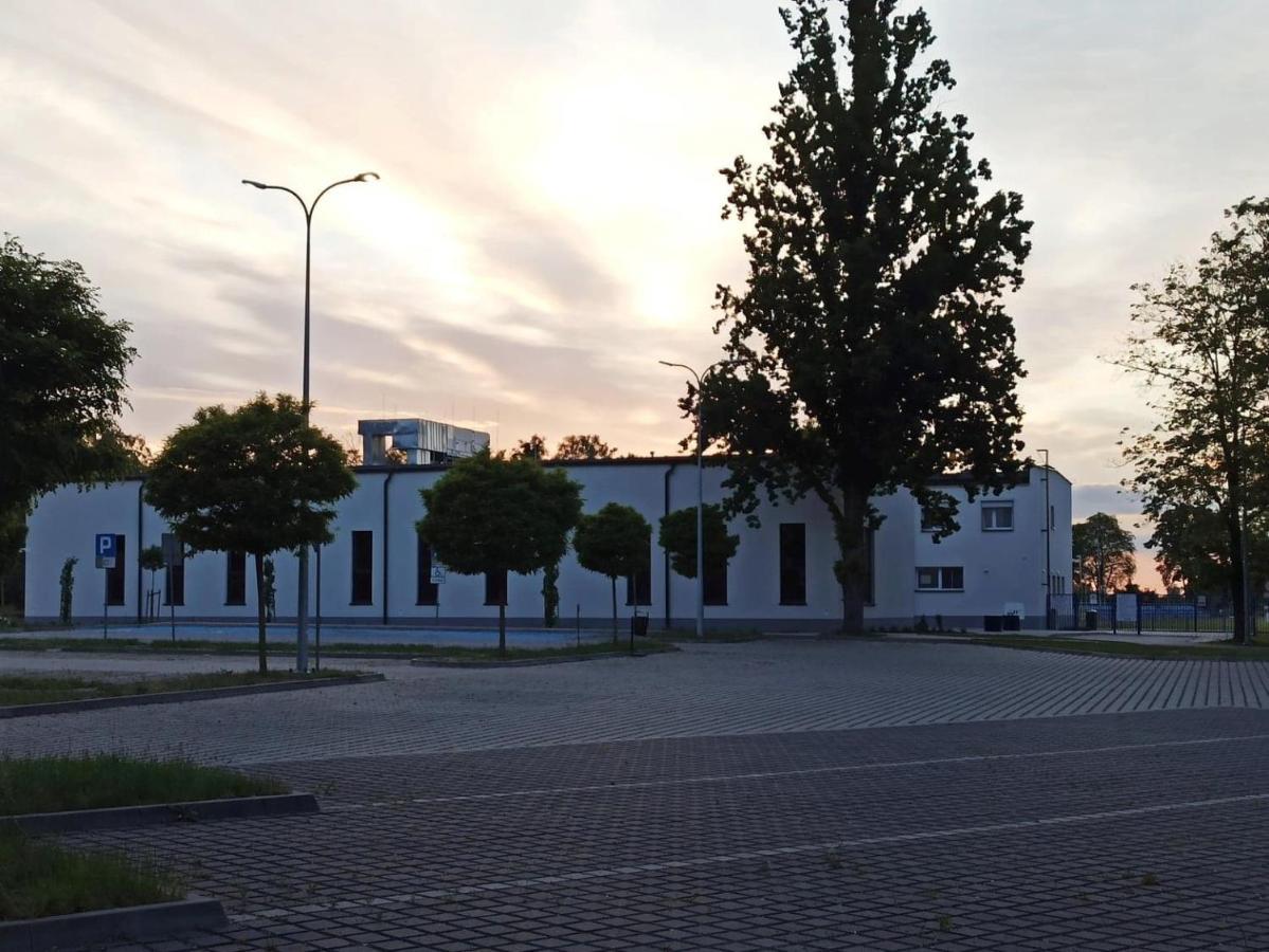Hotel Sportowy Wolsztyn Bagian luar foto