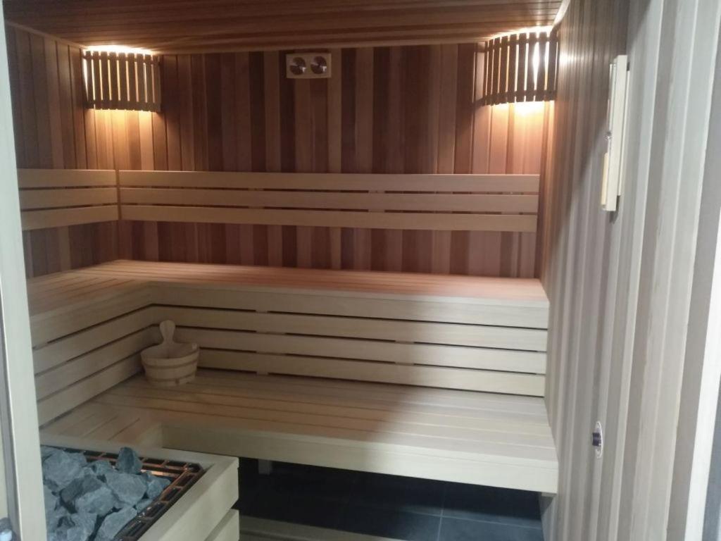 Hotel Sportowy Wolsztyn Bagian luar foto
